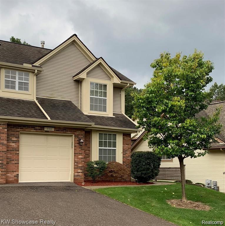 740 Whisperwood Trail, Fenton, MI 48430 — front exterior