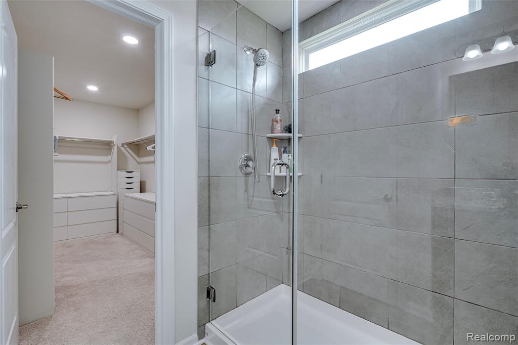 4568 Paradise Parkway, Milford, MI 48381 — Photo 33