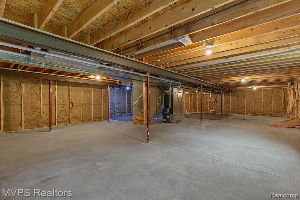 5325 SHOREWOOD Drive, Fort Gratiot, MI 48059 — Photo 43