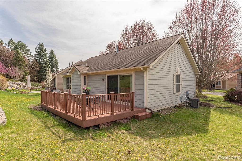 4036 BOULDER POND Drive, 15, Ann Arbor, MI 48108 — Photo 3