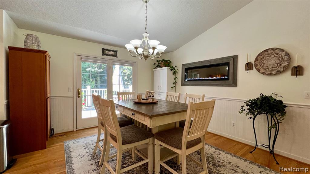 8324 WOODLAND Circle, Goodrich Vlg, MI — Photo 9