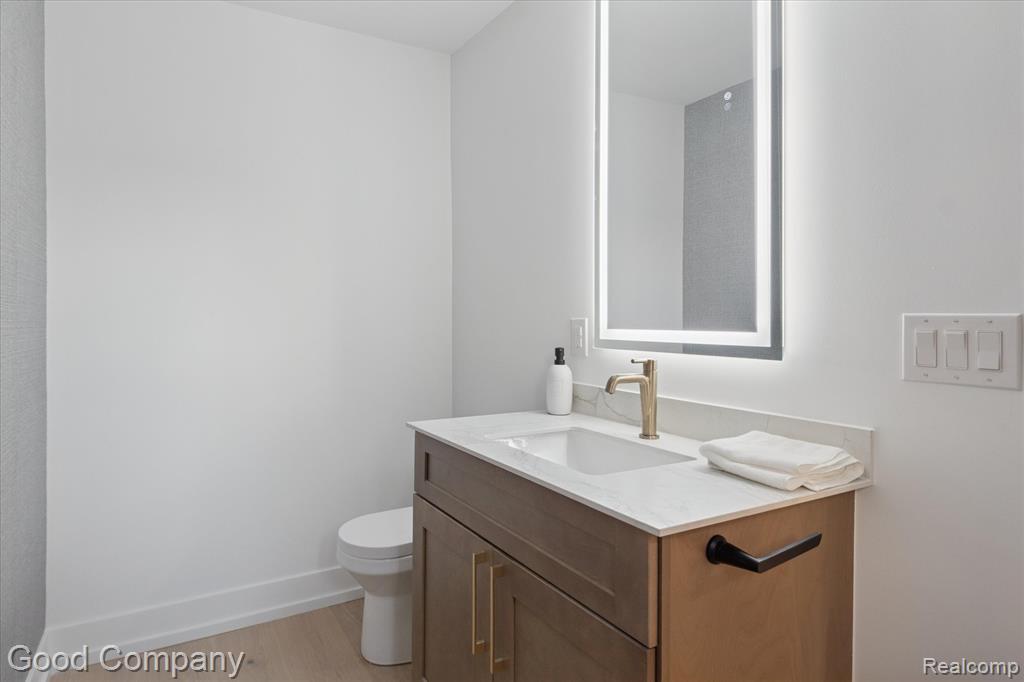 125 N Washington Ave Avenue, Royal Oak, MI, 48067