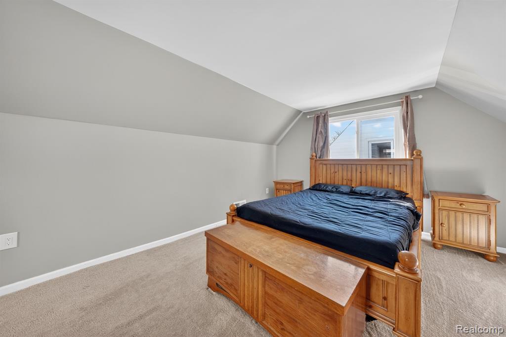 438 W Brockton Avenue, Madison Heights, MI 48071 — Photo 31