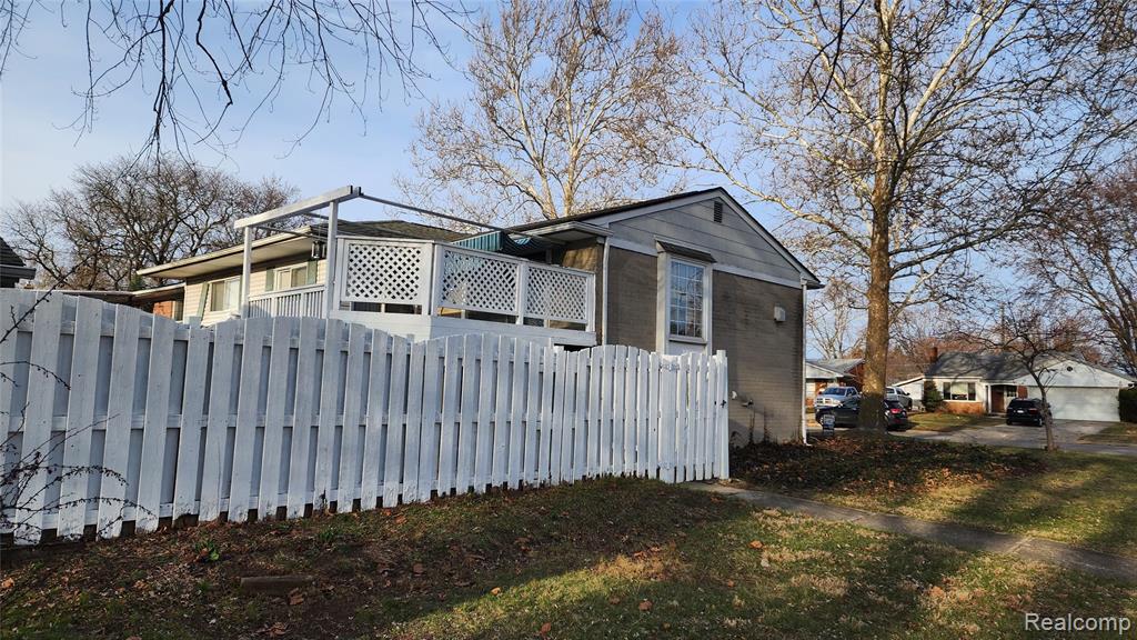28621 Milton Avenue, Warren, MI 48092 — Photo 3