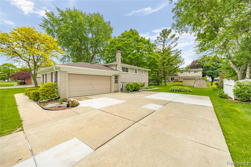 4118 CHERRYWOOD Drive, Troy, MI 48098 — Photo 39