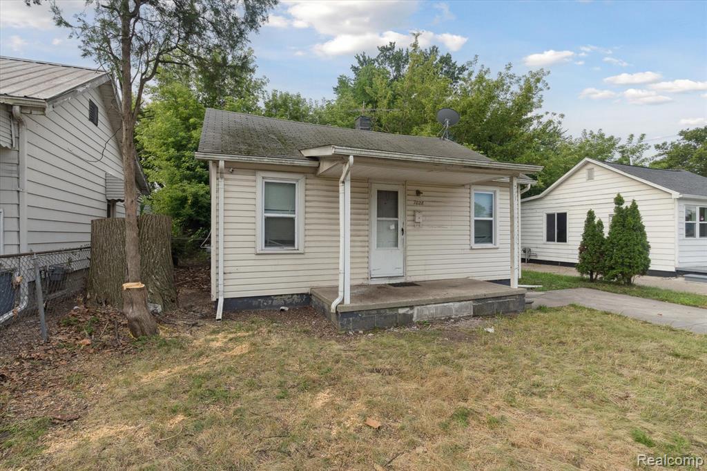 7028 PACKARD Avenue, Warren, MI 48091 — Photo 2