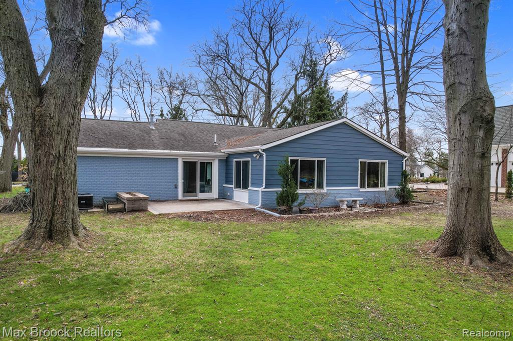 2905 W HICKORY GROVE Road, Bloomfield Hills, MI 48302 — Photo 25