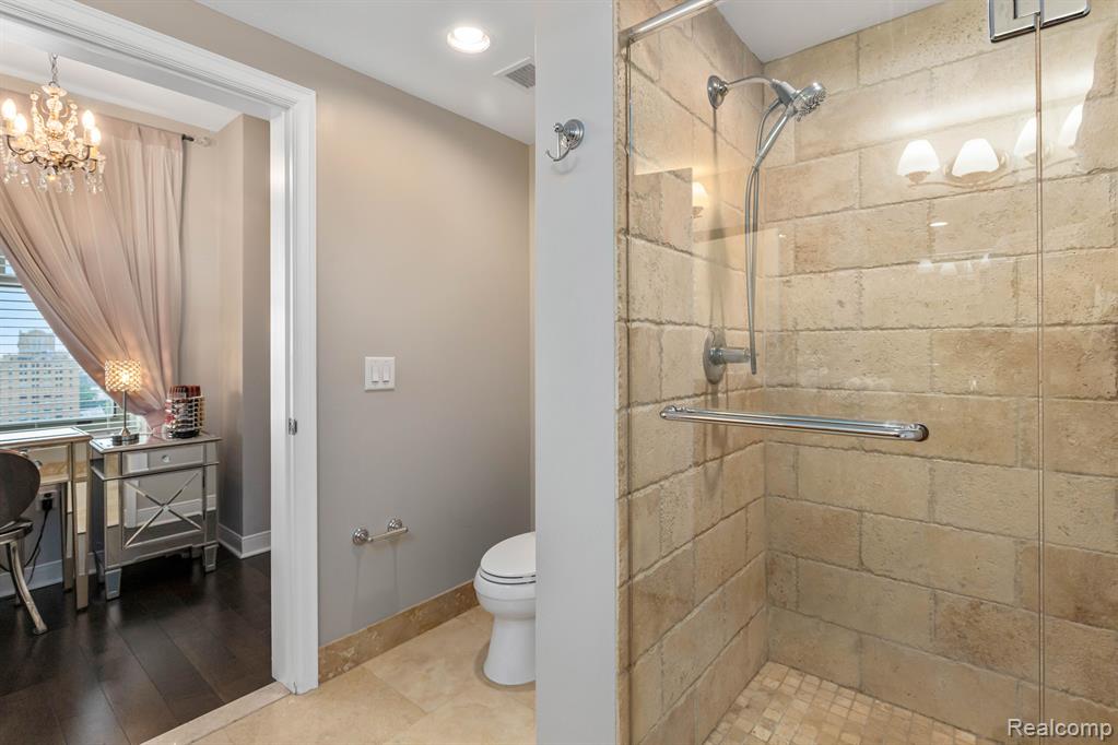 525 W Lafayette Boulevard, 16B, Detroit, MI 48226 — Photo 40