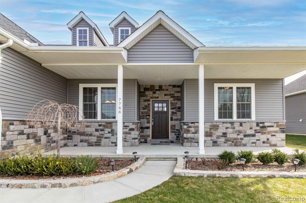 7788 YORKSHIRE Drive, Almont, MI 48003 — Photo 5