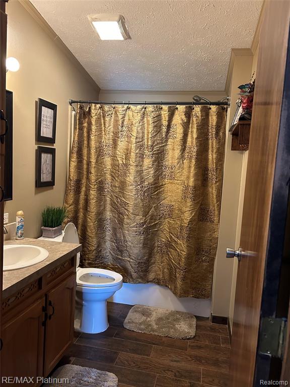 5740 Iroquois Drive, Howell, MI 48843 — Photo 13