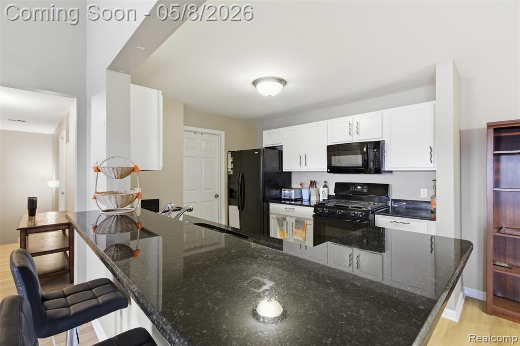 21582 Majestic Drive, Trenton, MI 48183 — Photo 10