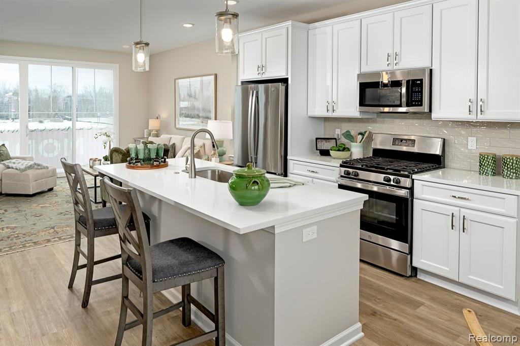 29995 Madison Lane, 40, New Hudson, MI 48165 — Photo 19