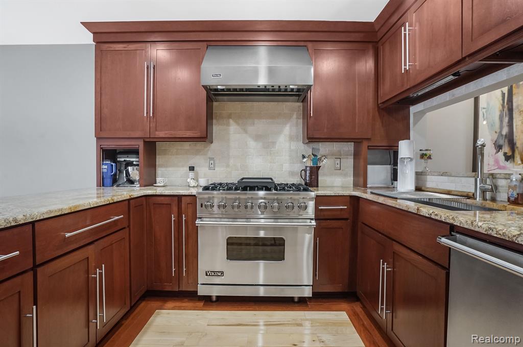 14922 STONEY BROOK Drive W, Shelby, MI 48315 — Photo 10