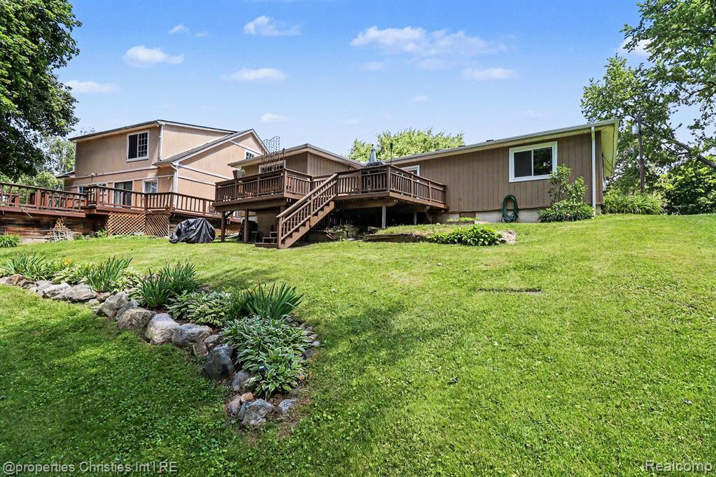 9567 Susin Lane, Clarkston, MI 48348 — Photo 46