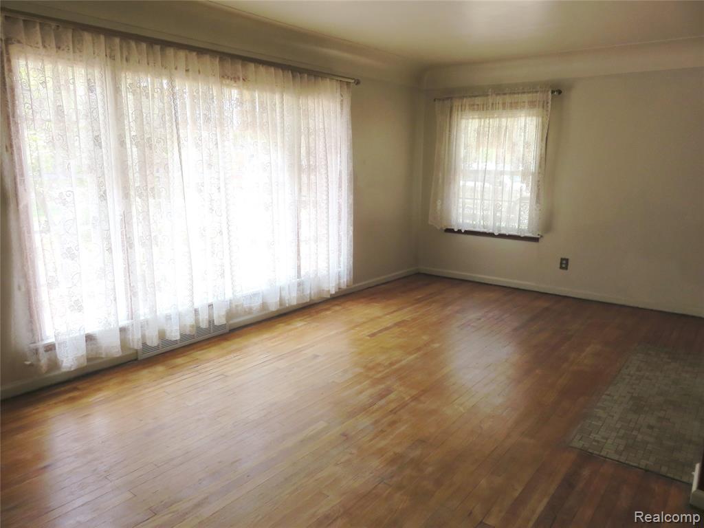 8961 Mortenview Drive, Taylor, MI 48180 — Photo 8