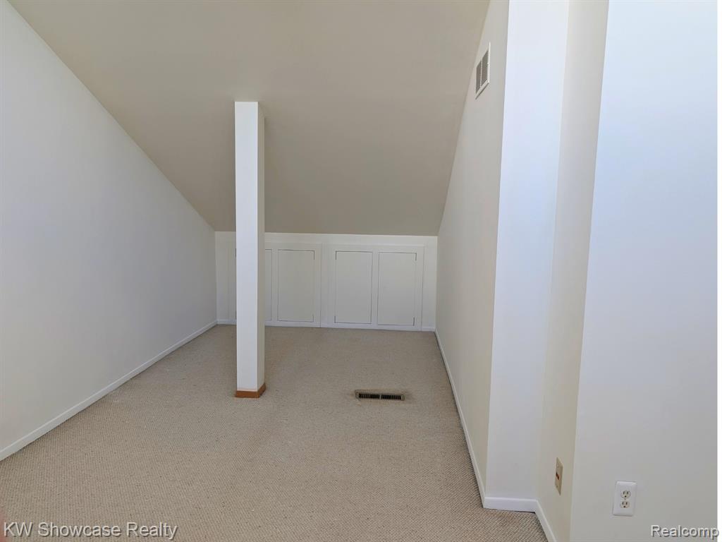 6164 Palomino Court, West Bloomfield, MI — Photo 40