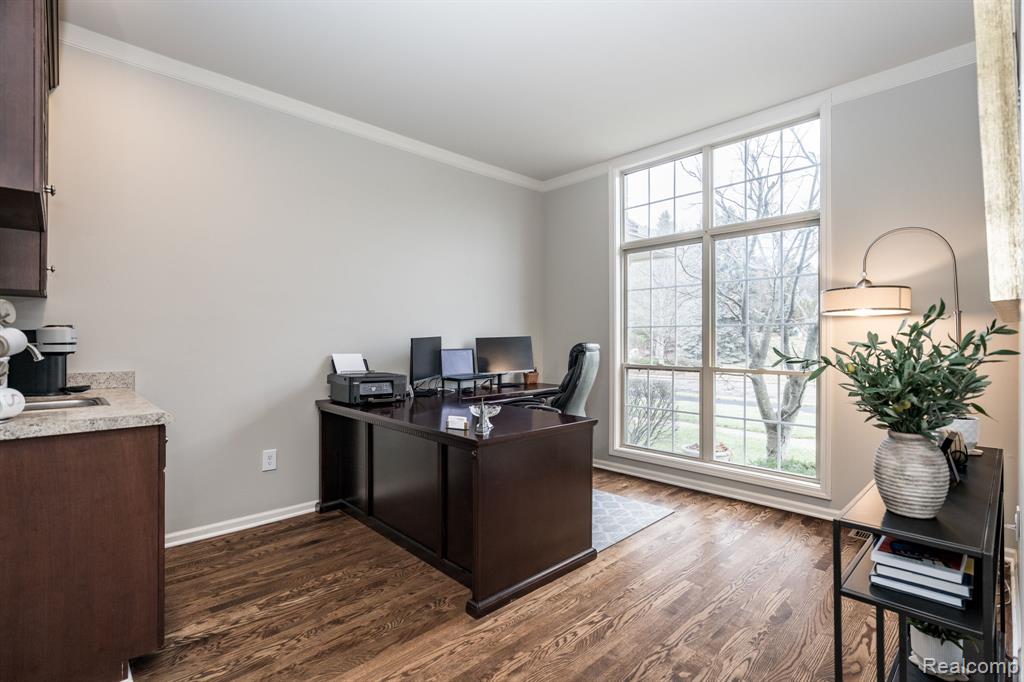 6751 Berry Pointe Drive, Clarkston, MI 48348 — Photo 10