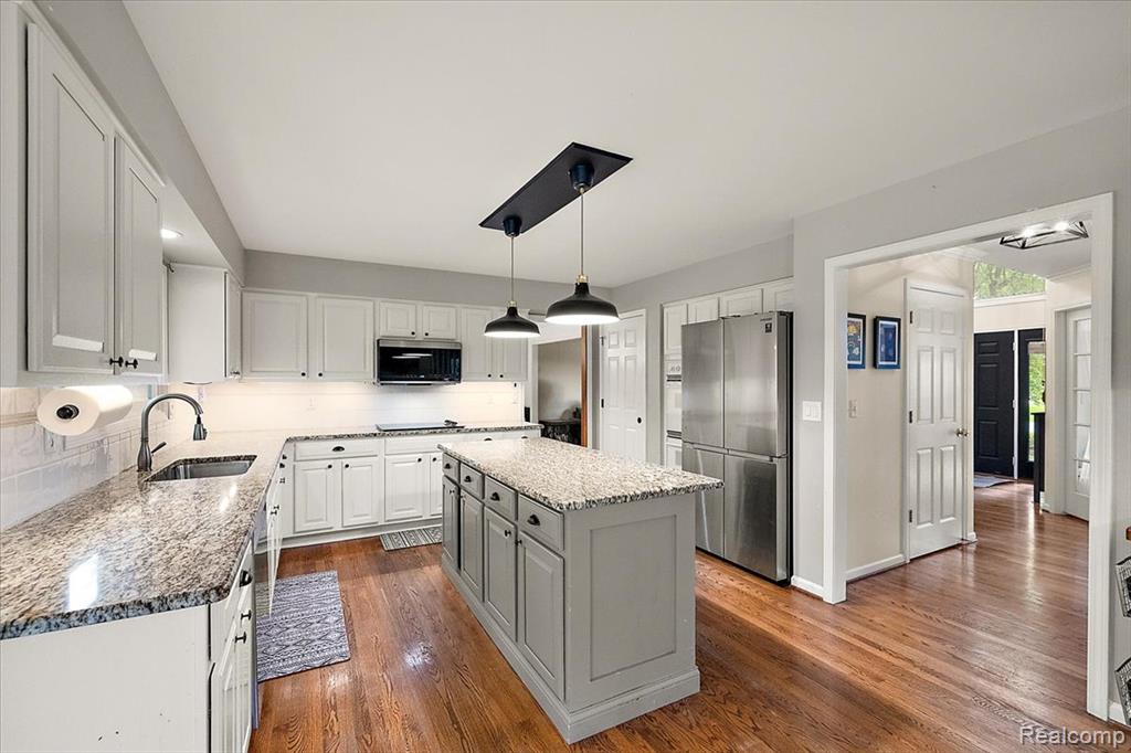 4193 Oak Tree Circle, Rochester, MI 48306 — Photo 19