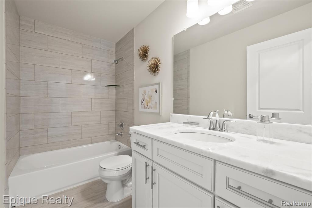 181 E Market Street, Oxford, MI 48371 — Photo 24