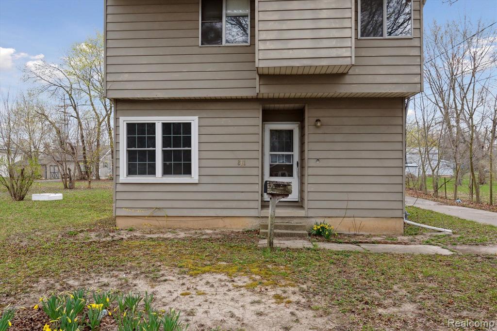 811 HOWELL Avenue, Adrian, MI 49221 — Photo 5