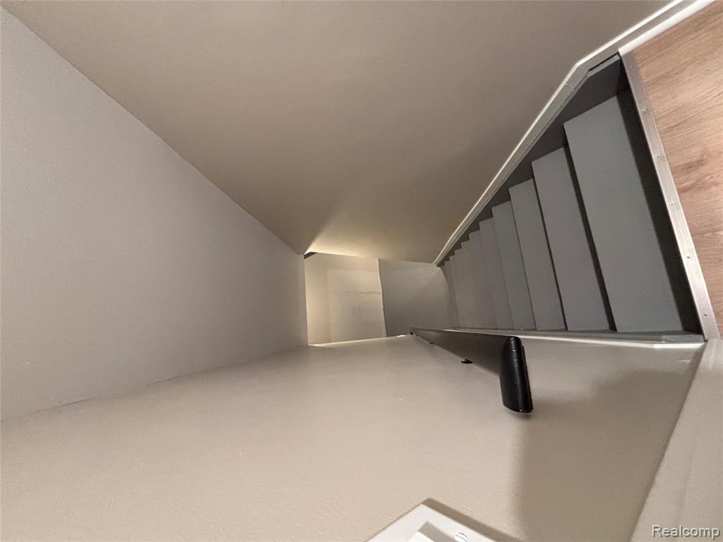 8821 Knolson Avenue, Livonia, MI 48150 — Photo 32