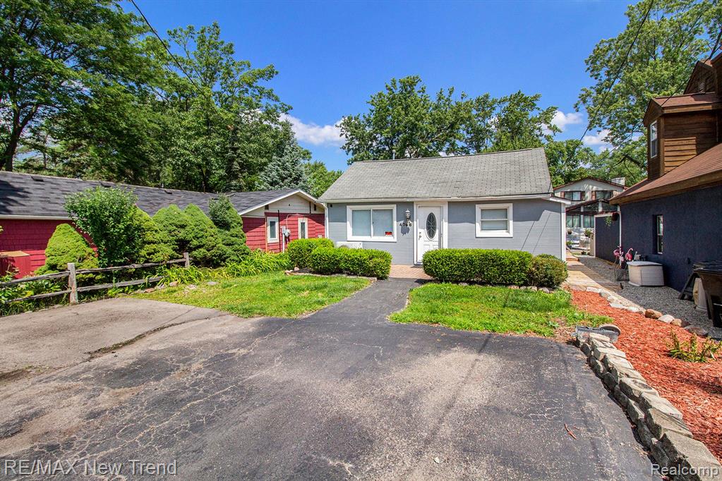 4766 Linwood, West Bloomfield, MI 48324 — Photo 2
