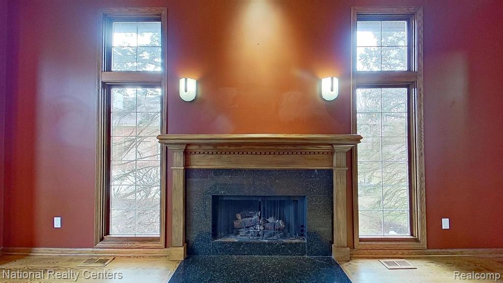 4392 STONEVIEW Drive, West Bloomfield, MI — Photo 22