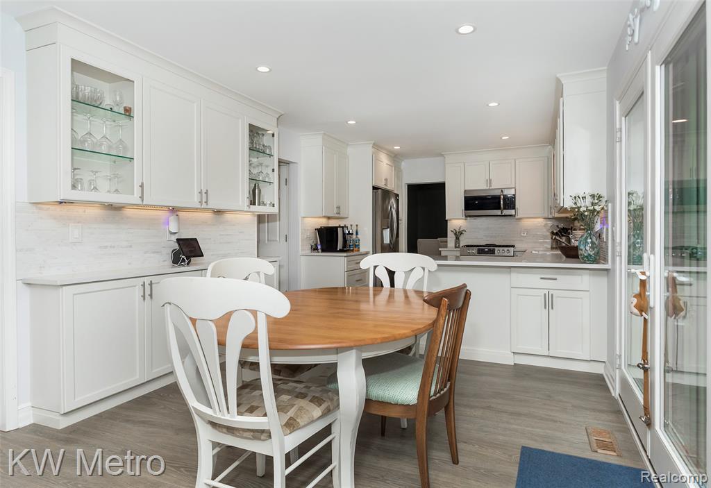 635 Timberline Drive, Rochester Hills, MI 48309 — Photo 15