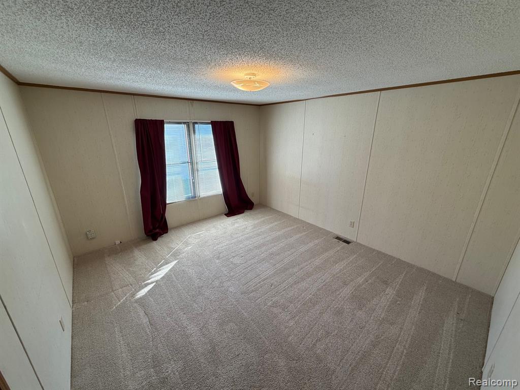 3028 E Bay Drive, Fenton, MI 48430 — Photo 8