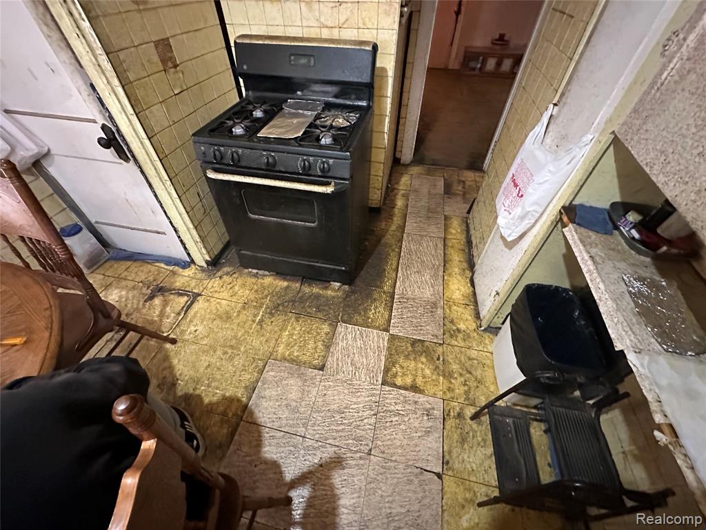5042 Pennsylvania Street, Detroit, MI 48213 — Photo 12
