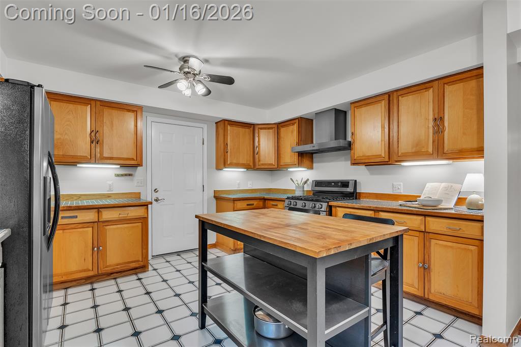 9035 Farmington Road, Livonia, MI 48150 — Photo 15
