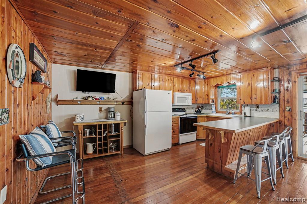 1360 Hillcrest Street, Harrison, MI, 48625