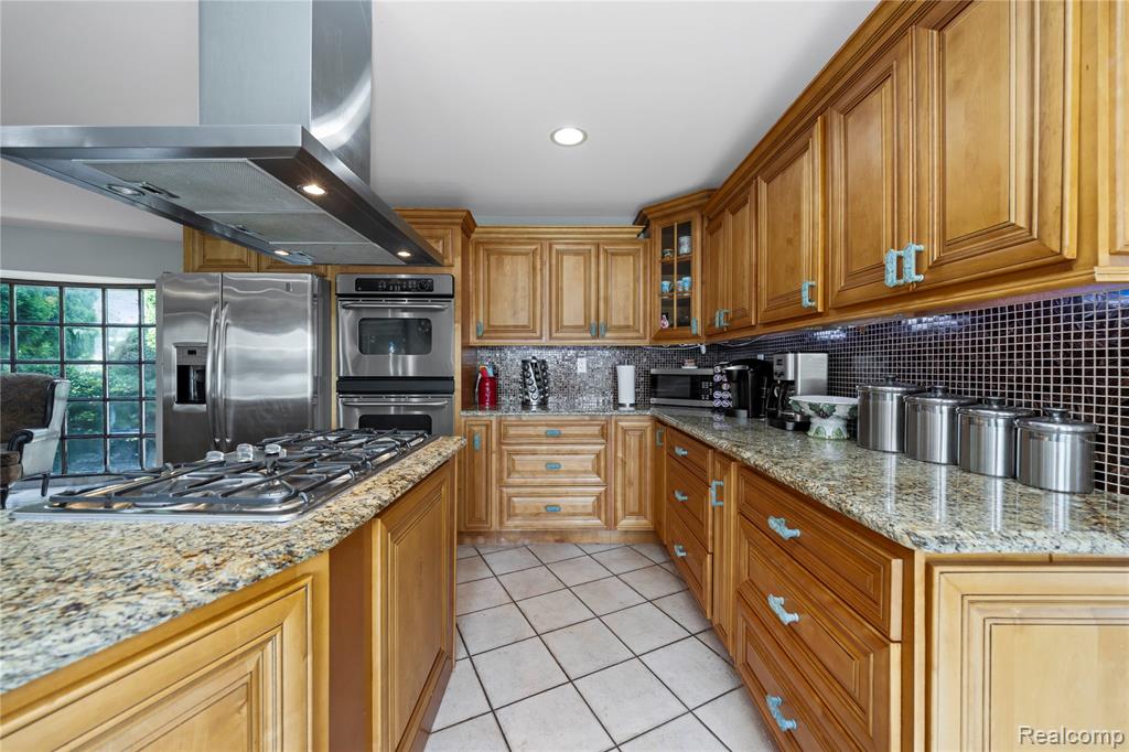 42195 Kouza Court, Belleville, MI 48111 — Photo 7