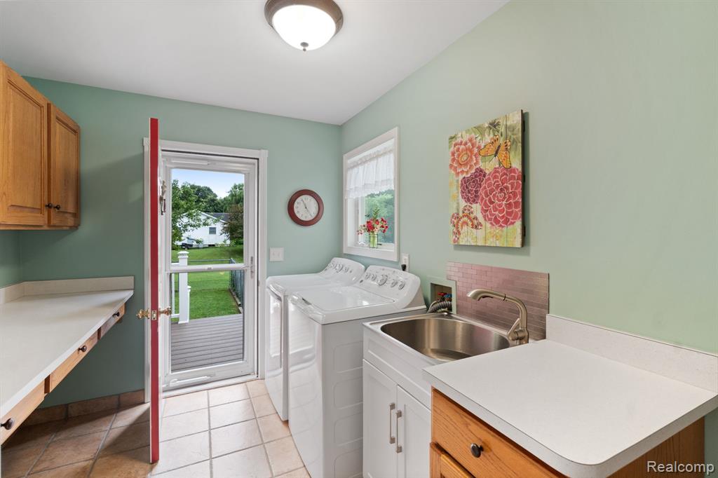 4653 6 Mile Road, South Lyon, MI 48178 — Photo 22
