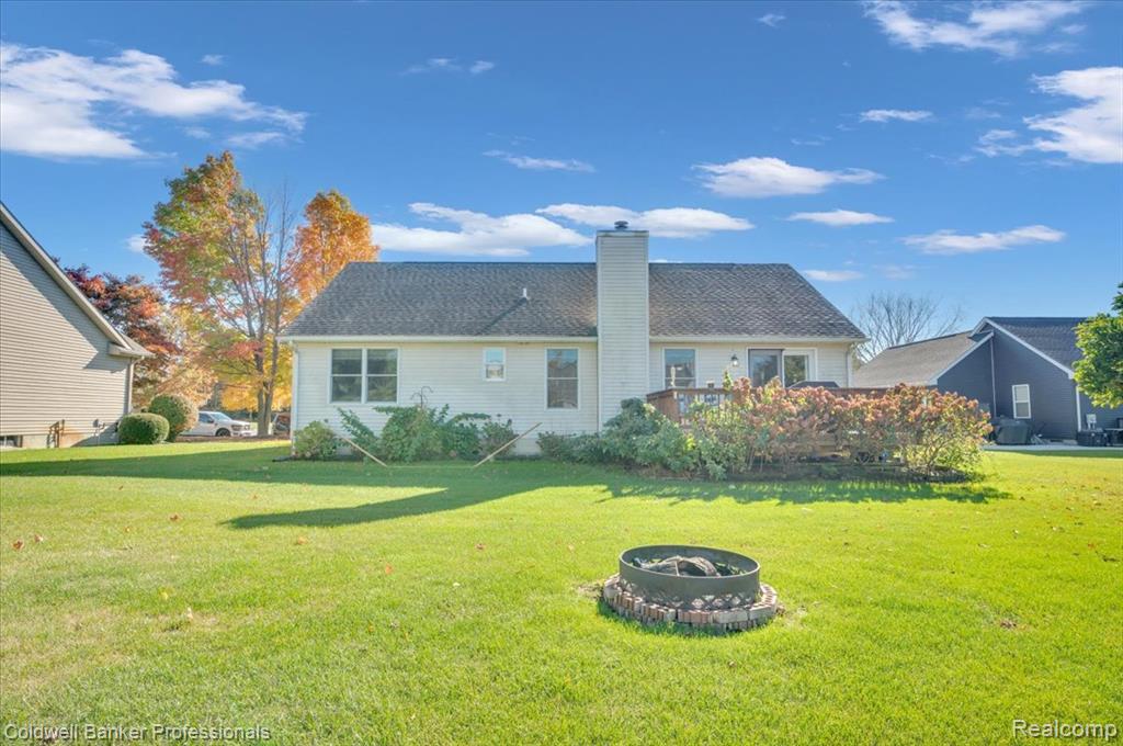 3803 Wedgewood Drive, Lapeer, MI 48446 — Photo 2