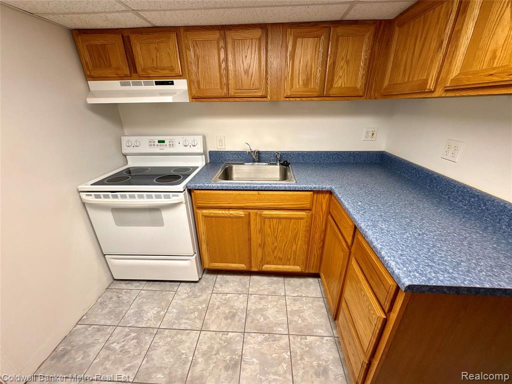 4092 Woodstock Road, Waterford, MI 48328 — Photo 49