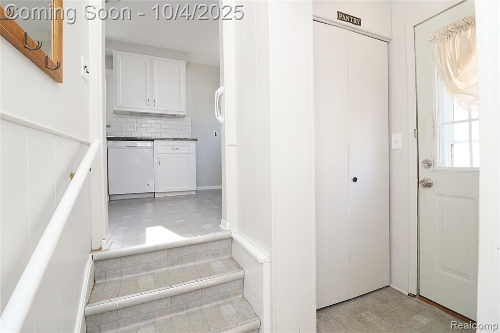 939 Deering Street, Garden City, MI — Photo 25