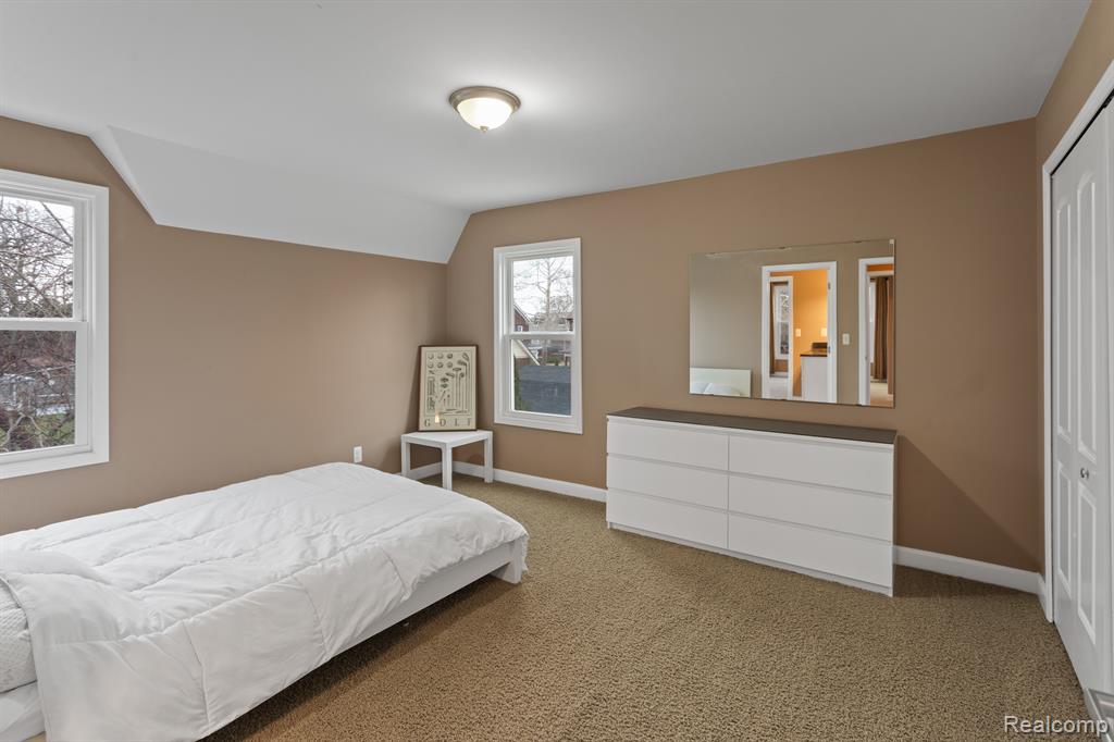 520 FISKE Drive, Detroit, MI 48214 — Photo 27