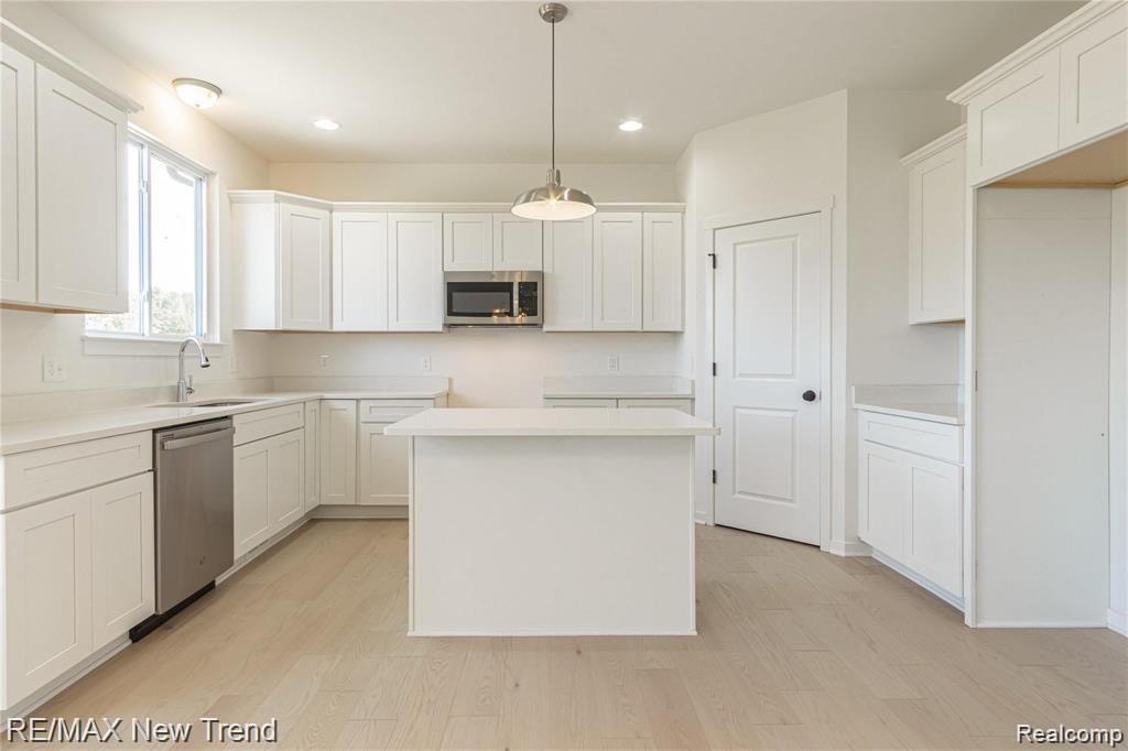 6300 TELURIDE Drive, White Lake, MI 48383 — Photo 15