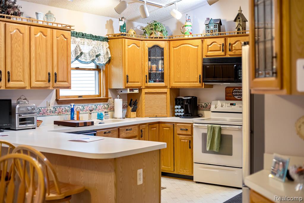 1411 Fox Road, Wales, MI — Photo 16