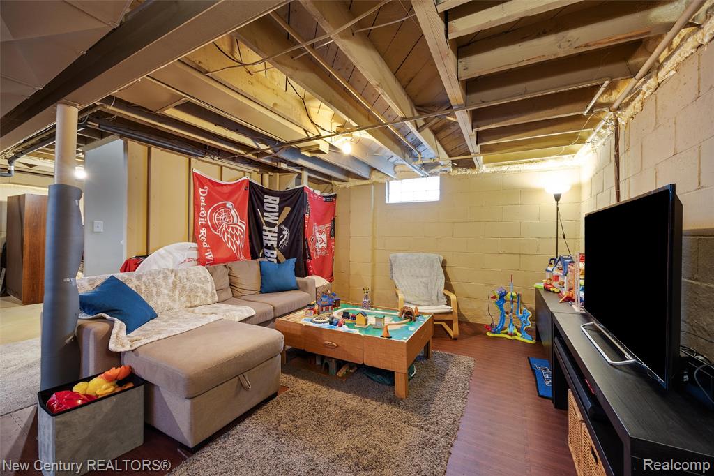 609 E Baker Avenue, Clawson, MI — Photo 22
