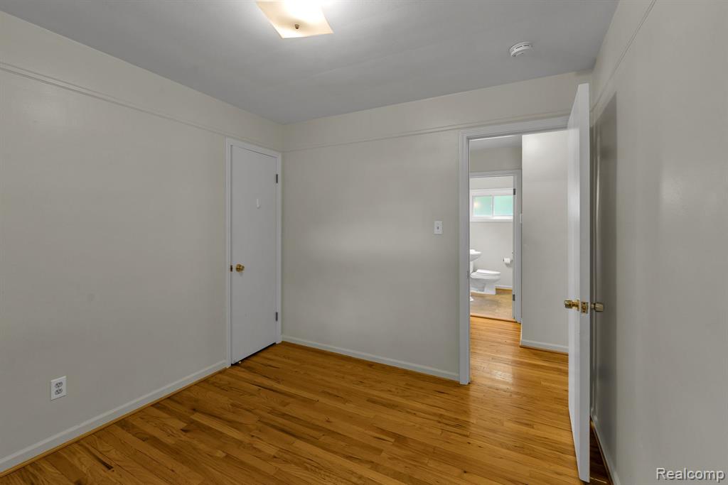 18257 Indian, Redford, MI 48240 — Photo 13