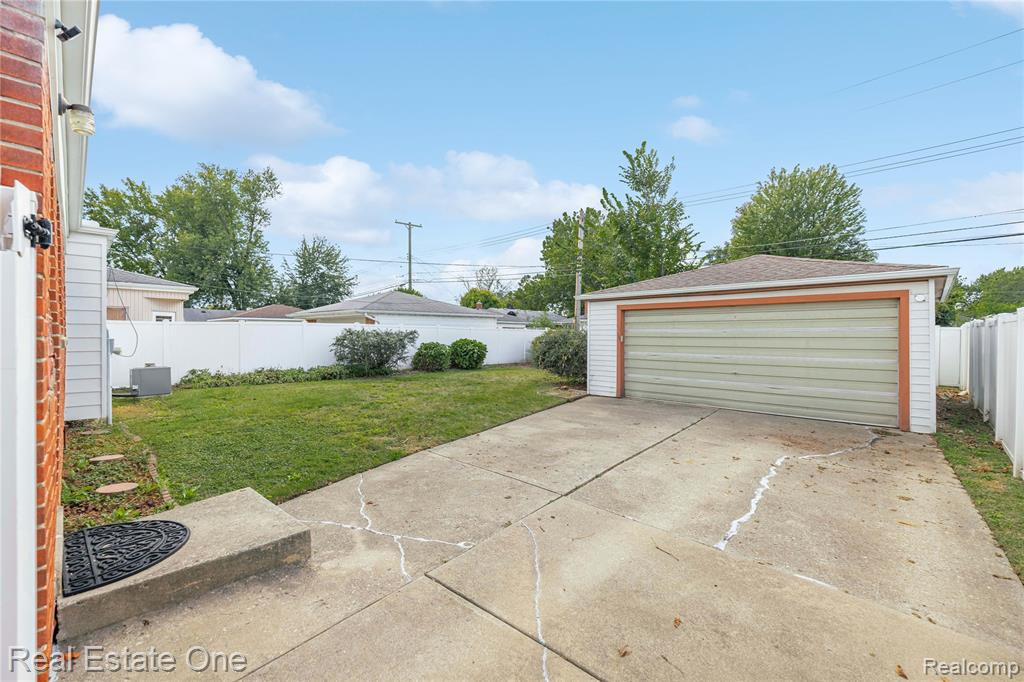 8177 Gary Avenue, Westland, MI — Photo 36