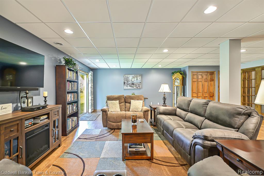 476 HOSTA, Howell, MI 48843 — Photo 31