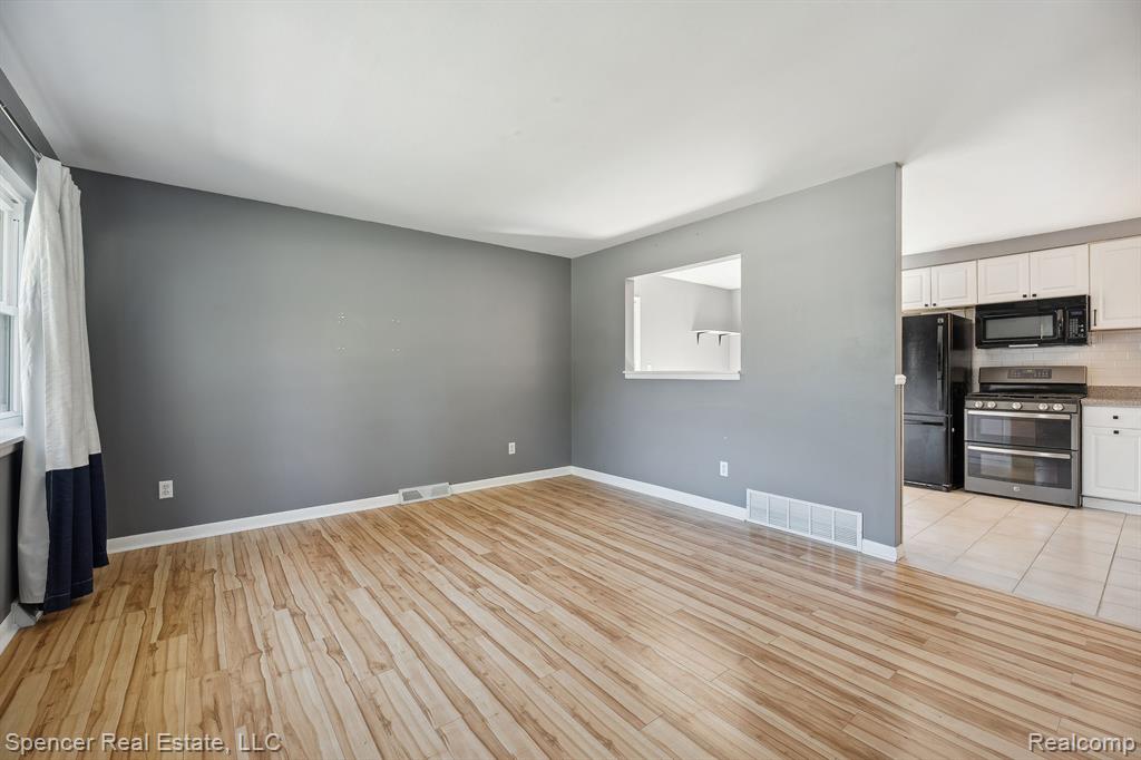 44149 Durson Street, Novi, MI — Photo 9