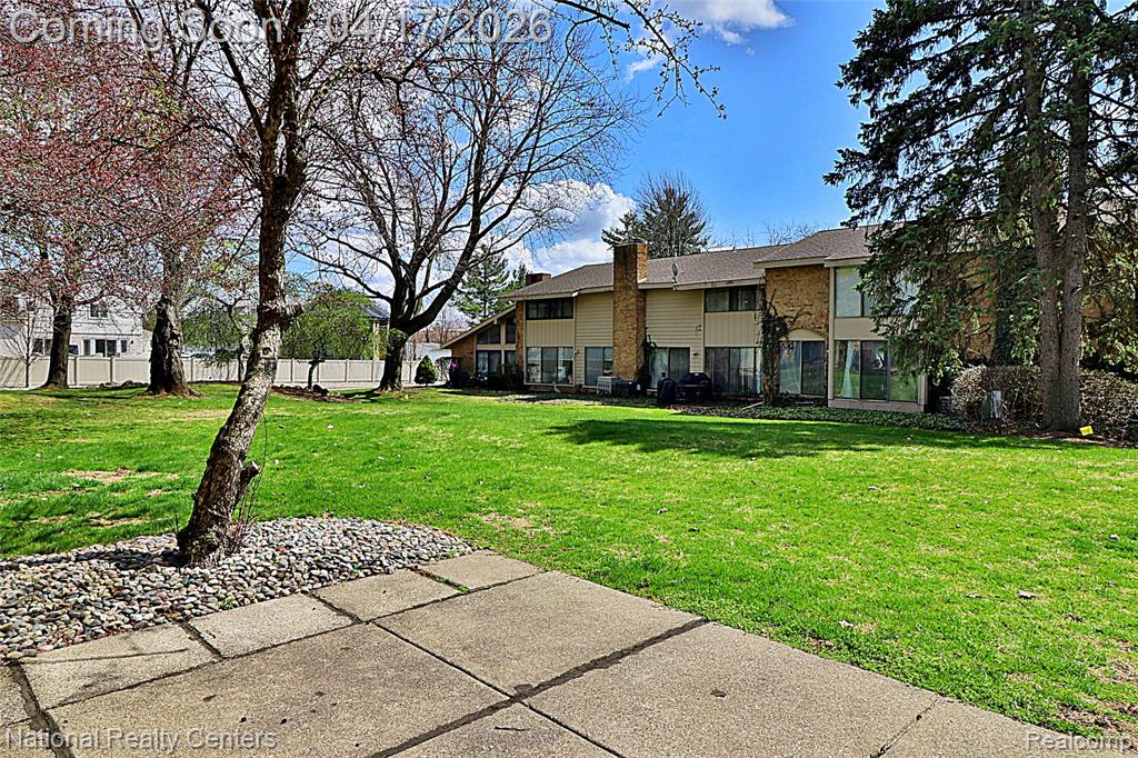 7309 Creek View Circle, West Bloomfield, MI — Photo 39