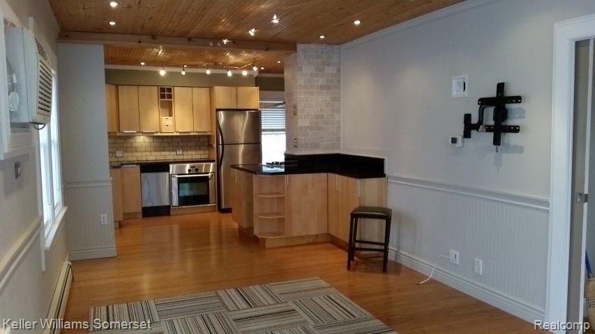 516 N WEST Street, Royal Oak, MI 48067 — Photo 7