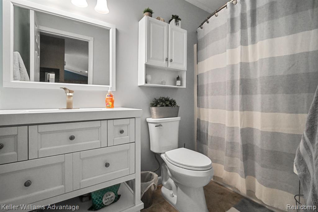 5085 HICKORY Trail, Grand Blanc, MI 48439 — Photo 18