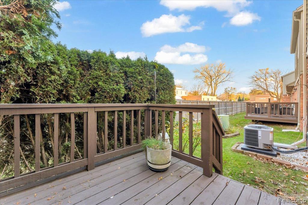 54 MAPLEGROVE Drive, 2, Clawson, MI — Photo 28