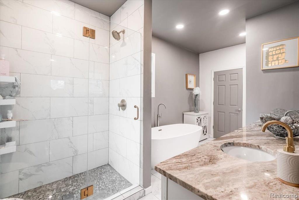 4469 BENITEAU Street, Detroit, MI 48214 — Photo 22